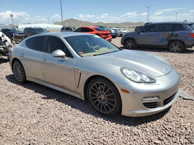 2012 Porsche Panamera 2