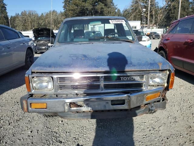 1985 Toyota Pickup Xtracab RN56 SR5