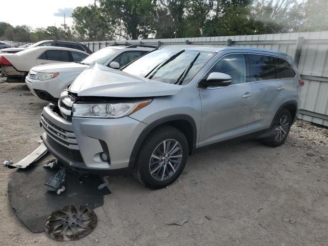 2019 Toyota Highlander SE