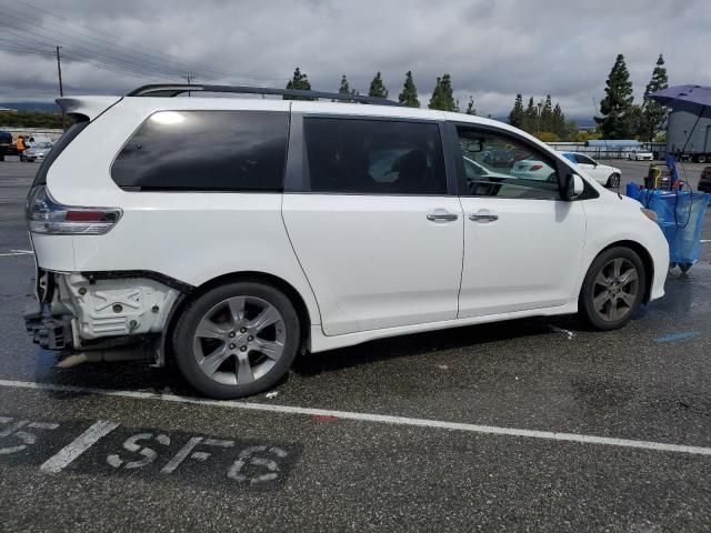 2014 Toyota Sienna Sport