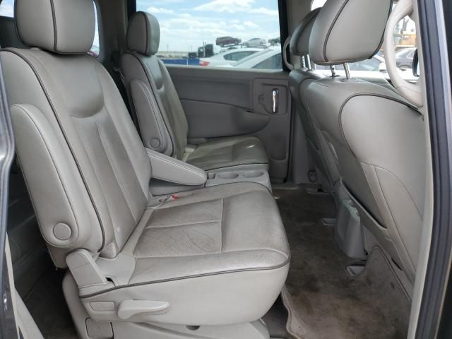 2015 Nissan Quest S