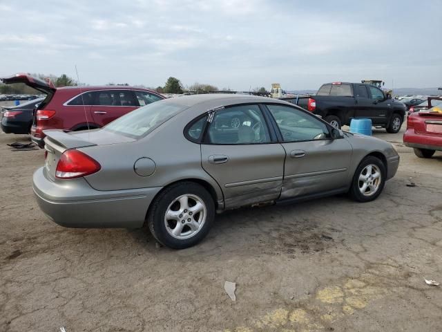 2004 Ford Taurus SE