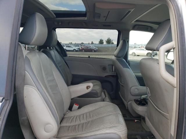 2012 Toyota Sienna XLE