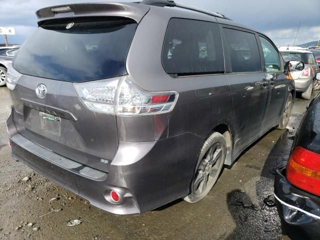 2011 Toyota Sienna Sport