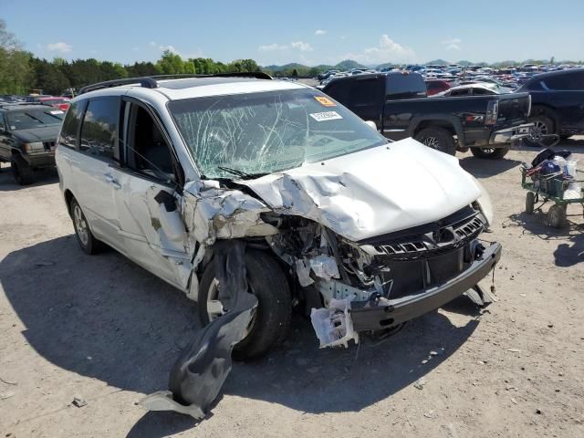 2010 Toyota Sienna XLE