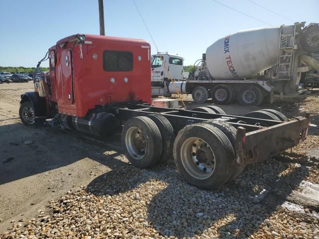 2015 Peterbilt 389