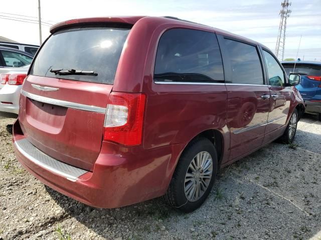 2014 Chrysler Town & Country Touring L