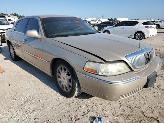 2010 Lincoln Town Car Signature Limited