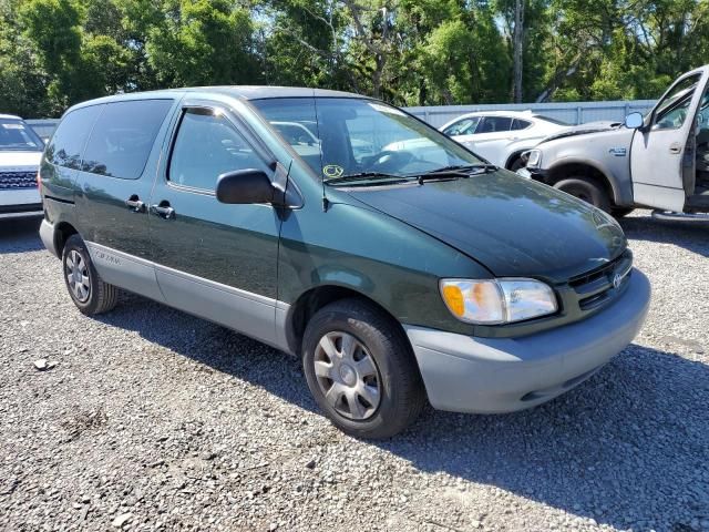 2000 Toyota Sienna CE