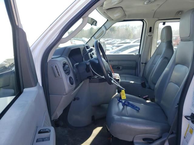 2012 Ford Econoline E350 Super Duty Wagon