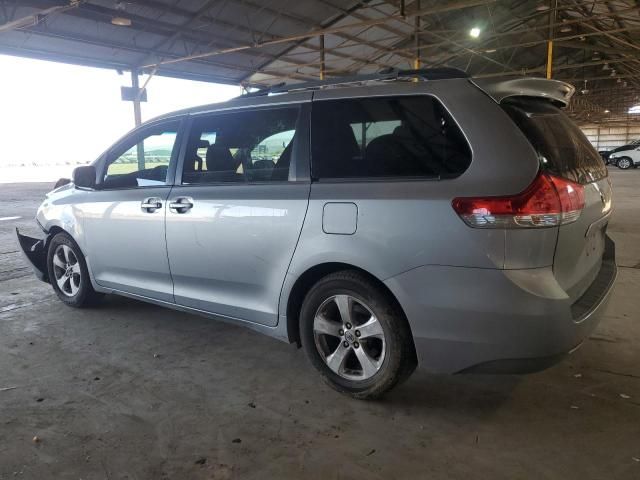 2013 Toyota Sienna LE