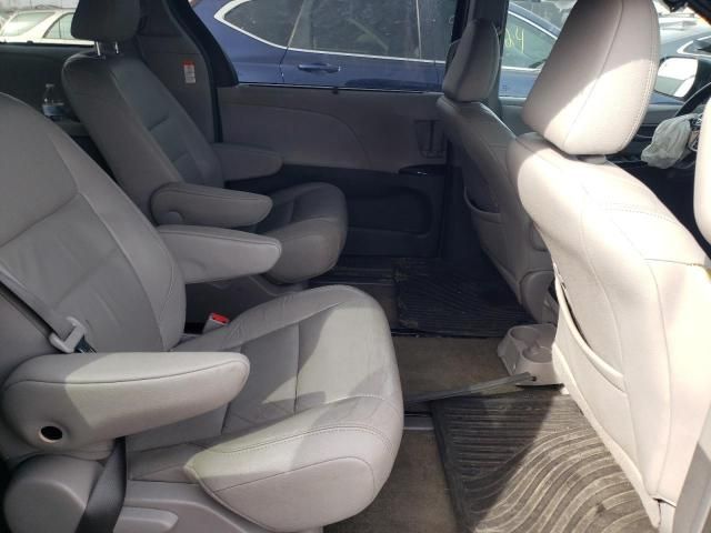 2015 Toyota Sienna XLE