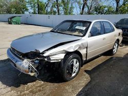 Salvage cars for sale from Copart Bridgeton, MO: 1995 Toyota Camry LE