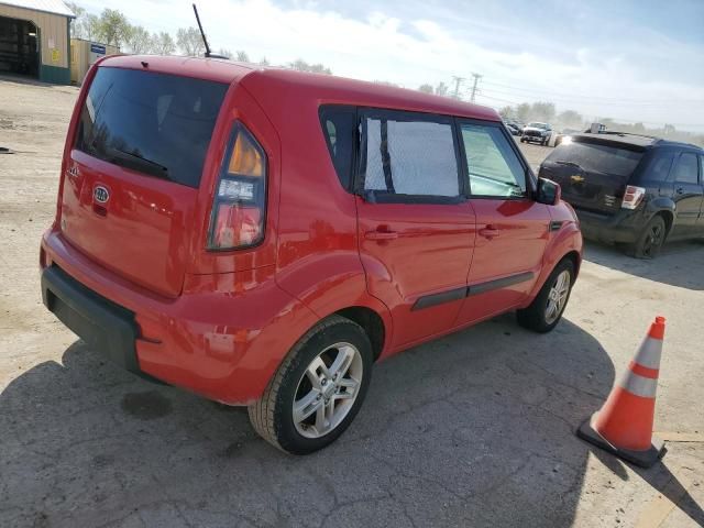 2011 KIA Soul +