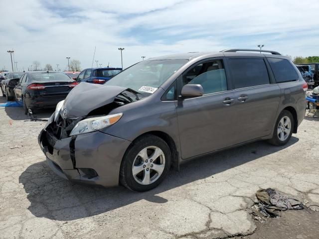 2013 Toyota Sienna LE