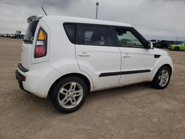 2011 KIA Soul +