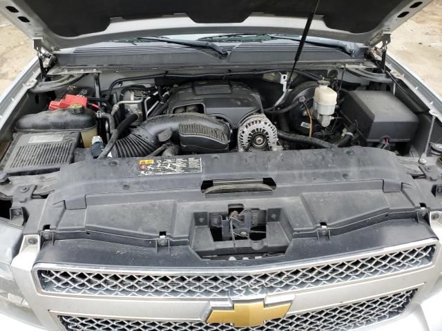 2013 Chevrolet Suburban C1500 LTZ