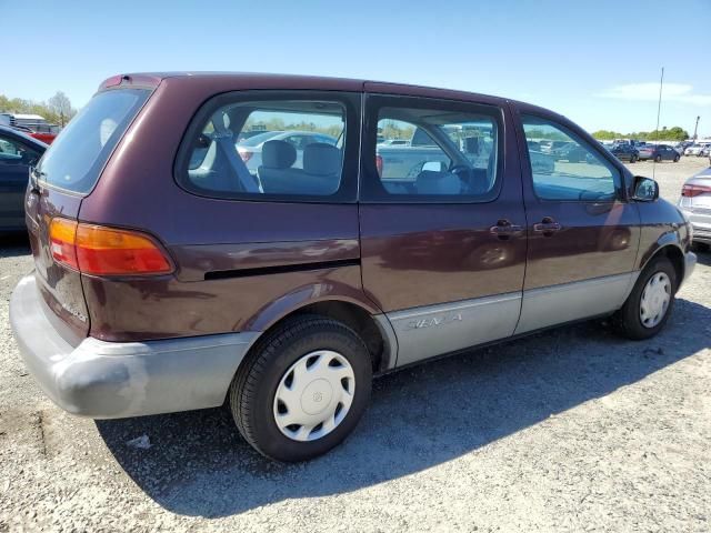 1999 Toyota Sienna CE