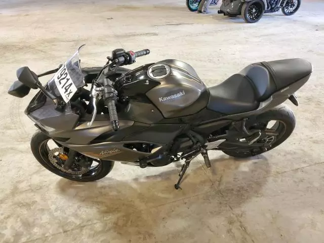 2023 Kawasaki EX650 R