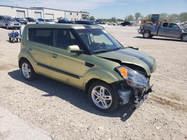 2010 KIA Soul +