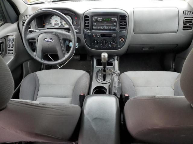 2005 Ford Escape XLS