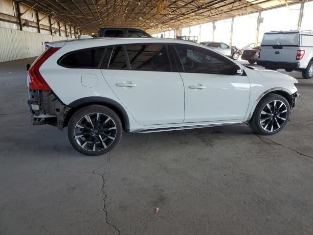 2016 Volvo V60 Cross Country Premier