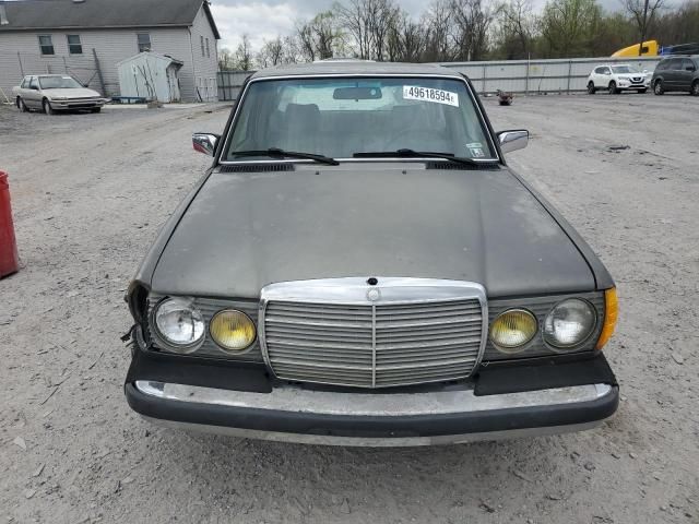 1985 Mercedes-Benz 300 DT