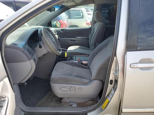 2006 Toyota Sienna CE