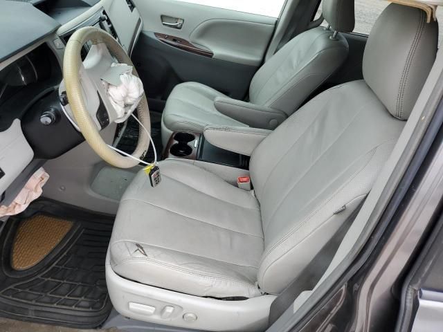 2012 Toyota Sienna XLE