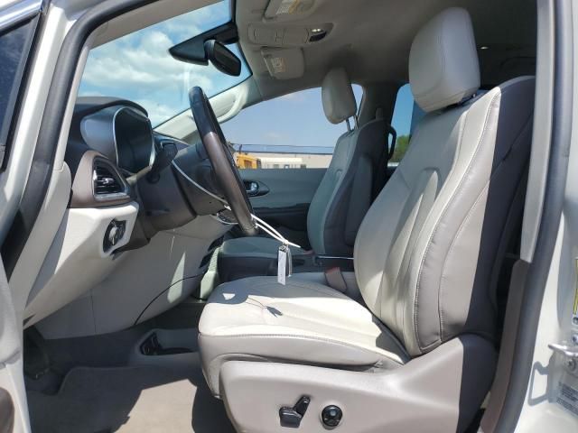 2017 Chrysler Pacifica Touring L Plus