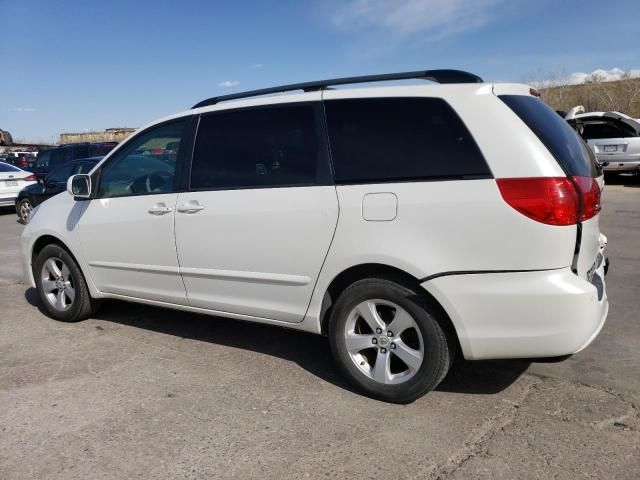 2008 Toyota Sienna XLE