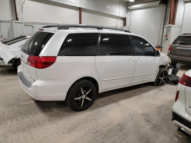 2005 Toyota Sienna XLE