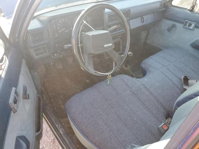 1985 Toyota Pickup Xtracab RN56 SR5