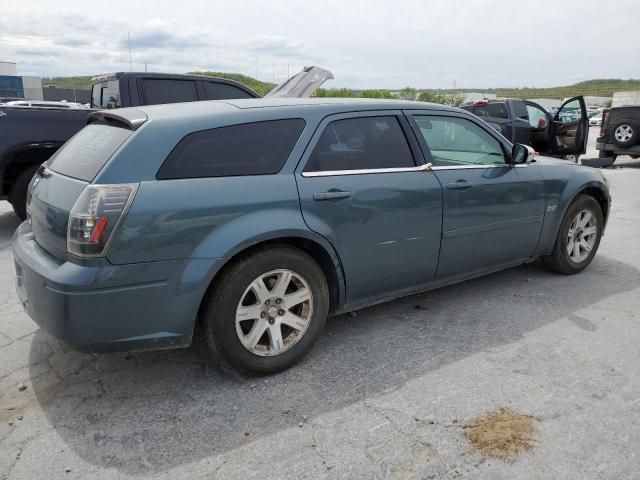 2005 Dodge Magnum SE