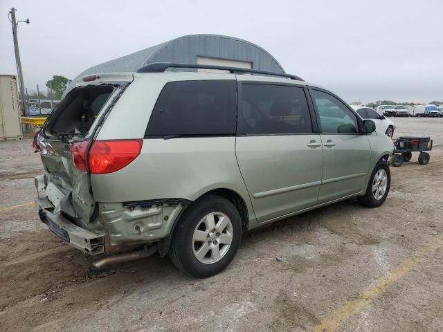 2010 Toyota Sienna CE