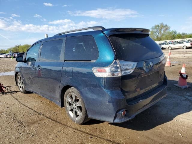 2011 Toyota Sienna Sport