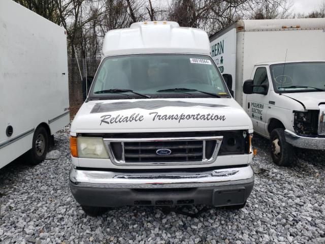 2006 Ford Econoline E350 Super Duty Cutaway Van