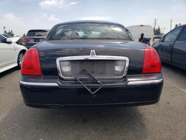 2007 Lincoln Town Car Signature Long Wheelbase