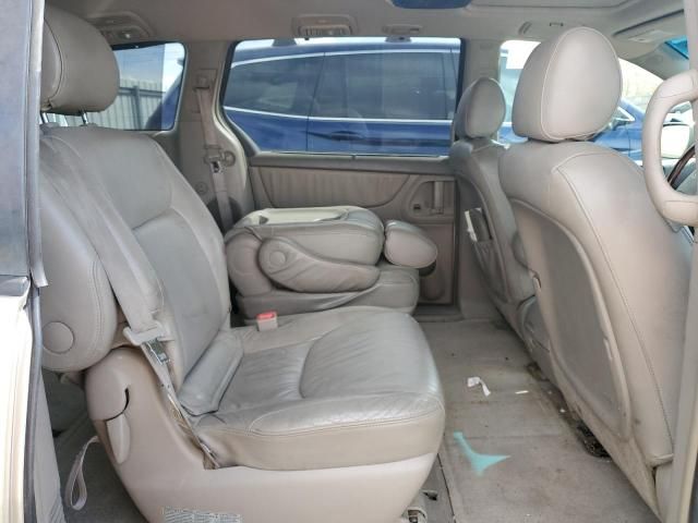 2005 Toyota Sienna XLE