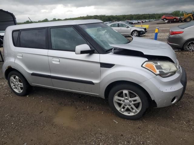 2010 KIA Soul +