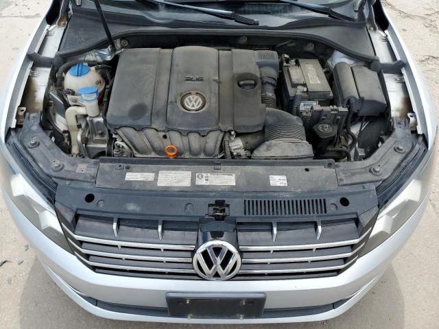 2013 Volkswagen Passat SEL