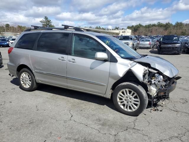 2010 Toyota Sienna XLE