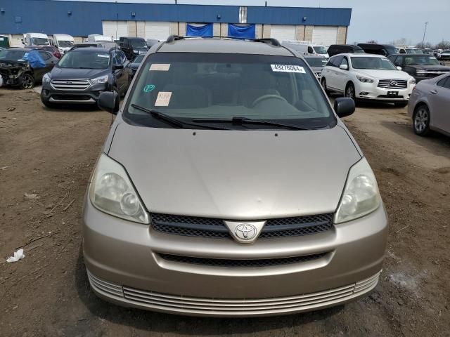 2004 Toyota Sienna CE