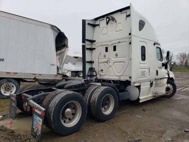 2013 Freightliner Cascadia 125