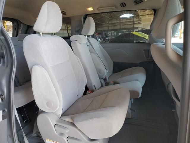 2015 Toyota Sienna LE