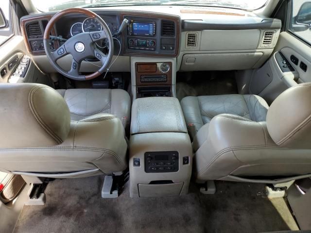 2004 Cadillac Escalade Luxury