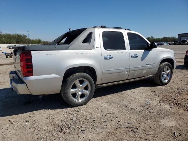 2011 Chevrolet Avalanche LTZ