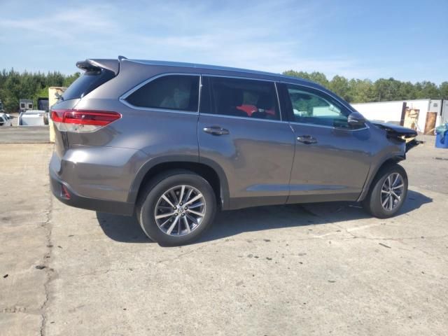 2019 Toyota Highlander SE