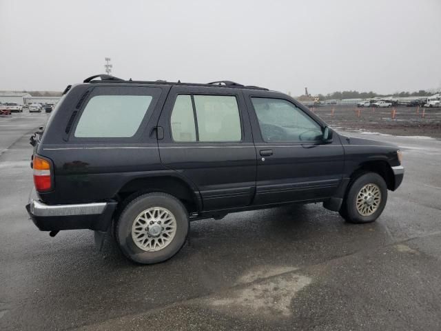 1997 Nissan Pathfinder LE