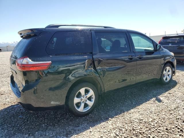 2015 Toyota Sienna LE